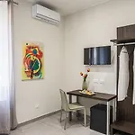 Garibaldi 136 بيت ضيافة نابولي