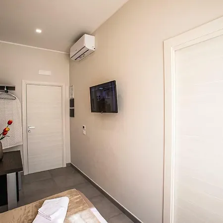 招待所 Garibaldi 136 4*