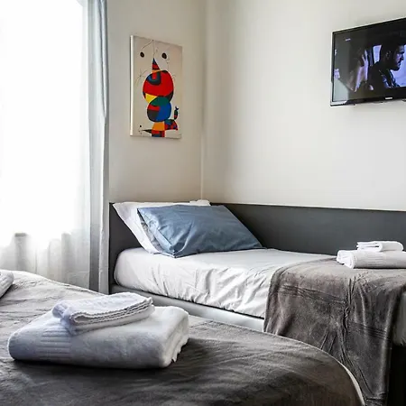 Garibaldi 136 招待所 那不勒斯