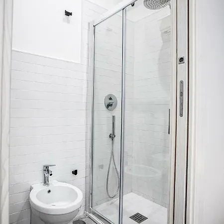 Garibaldi 136 招待所