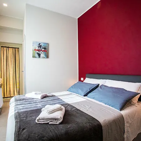 Garibaldi 136 招待所 4*